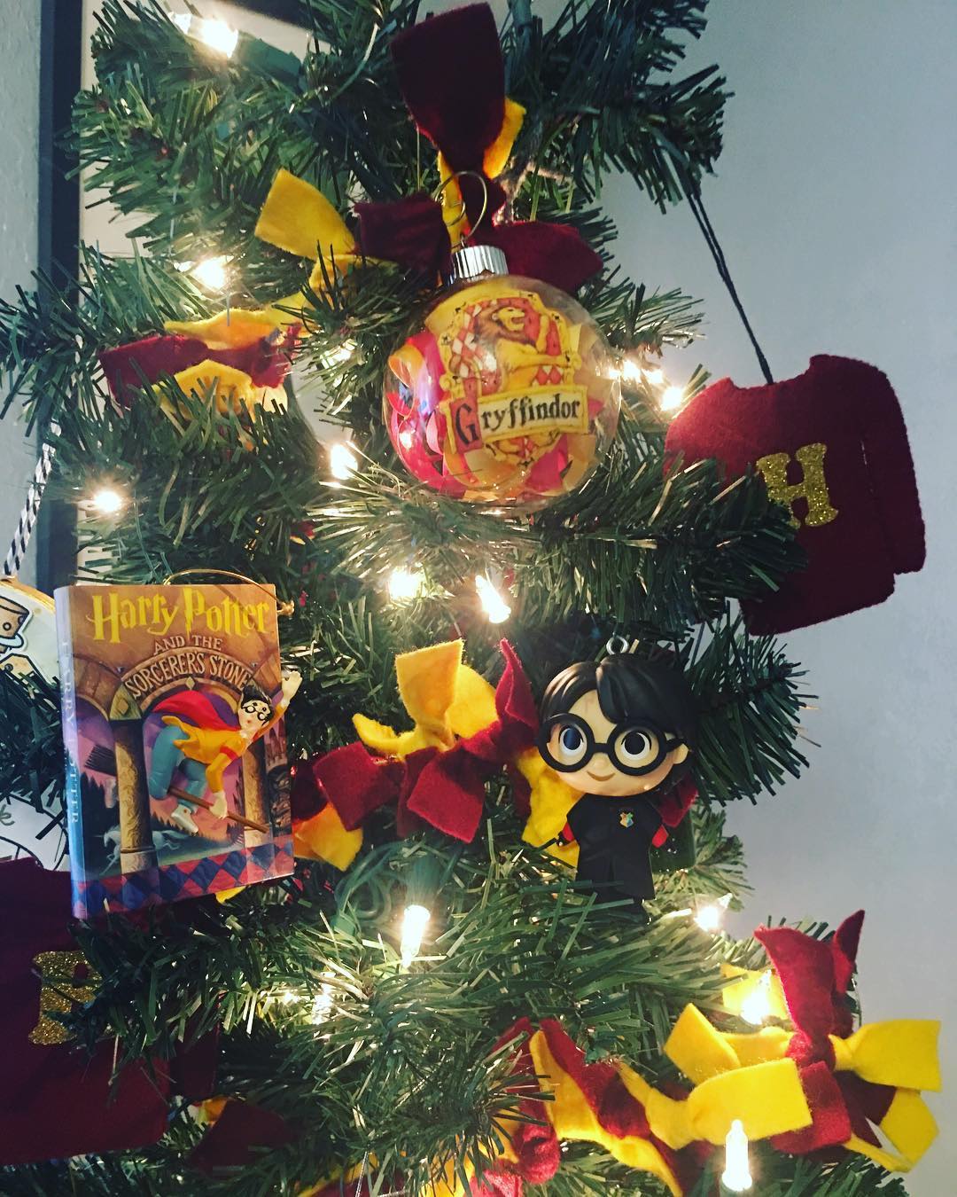 Beautiful And Amazing Harry Potter Christmas Ornaments.