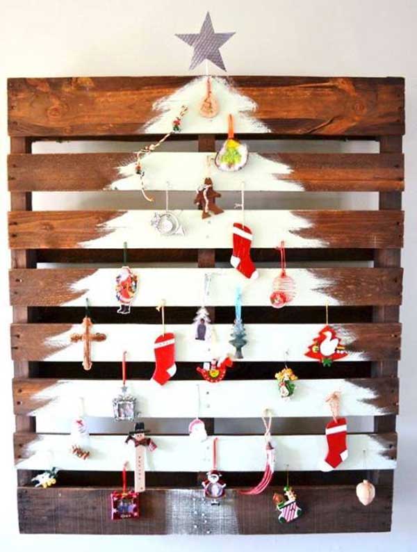 DIY Pallet Christmas Tree.