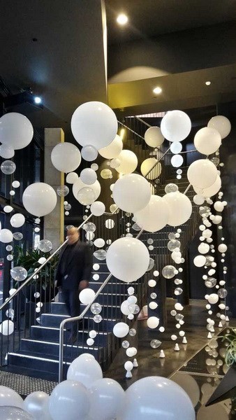 Organic Bubble Strand Balloons For Entrance Decor.