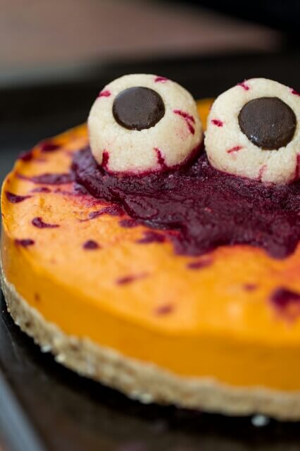 Pumpkin Halloween Cake by Deviliciously Raw