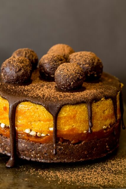 Raw Goji and Pumpkin Mini Cake by Deviliciously Raw