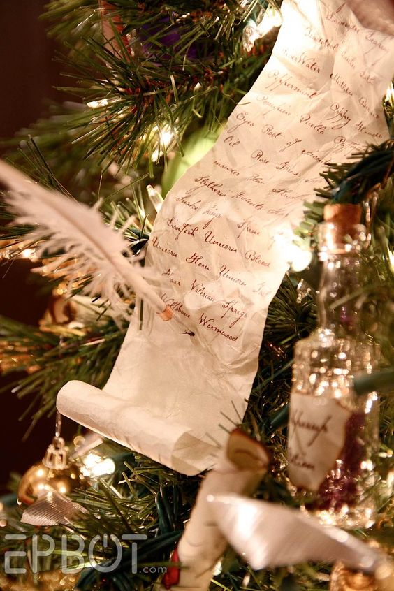 Winged Keys, Potion Bottles, & Floating Quills decorate this Harry Potter themed Christmas tree.