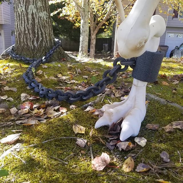 Chain & cuff as a last minute add to my Halloween outdoor decor