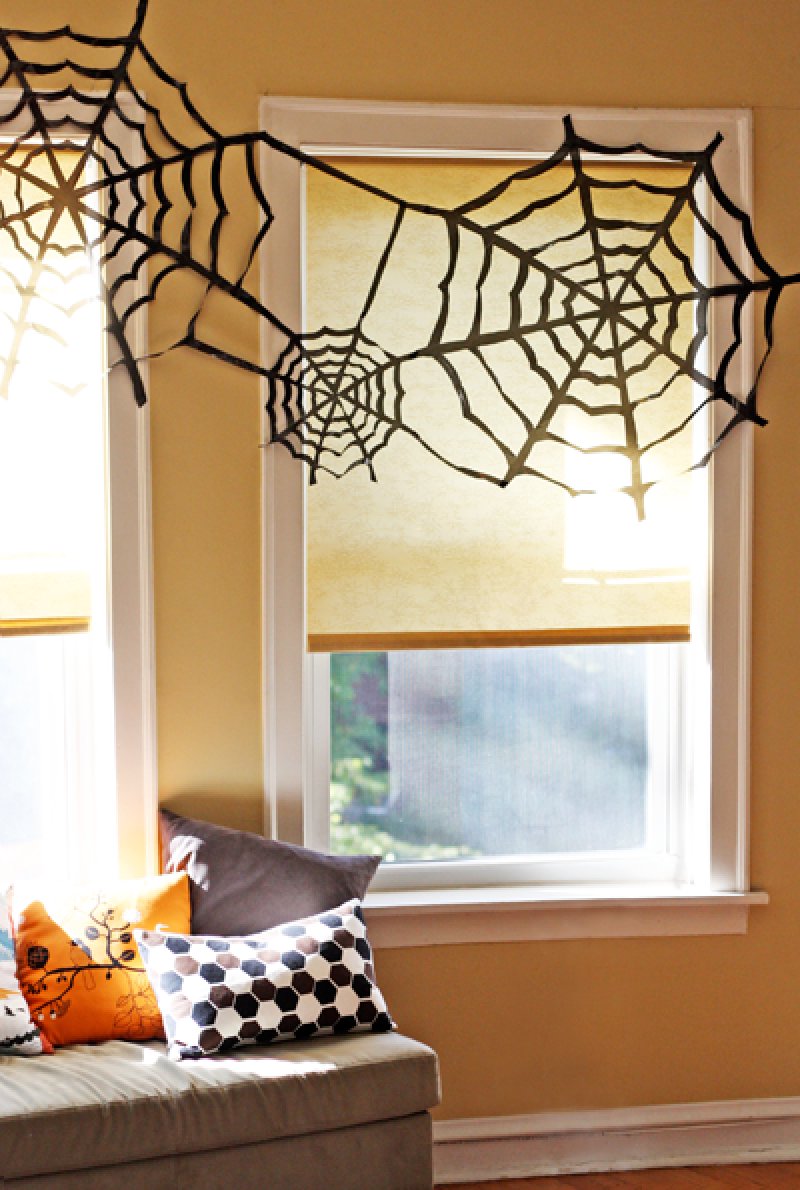 Easy Trash Bag Spider Webs