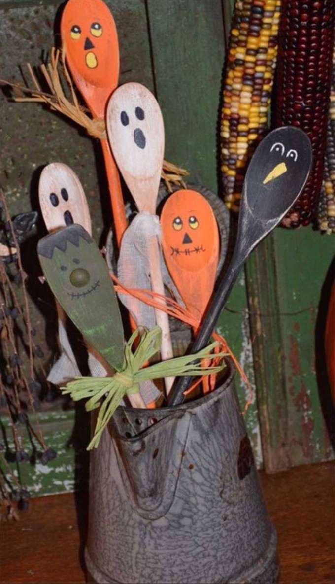 Halloween Wooden Spoons.