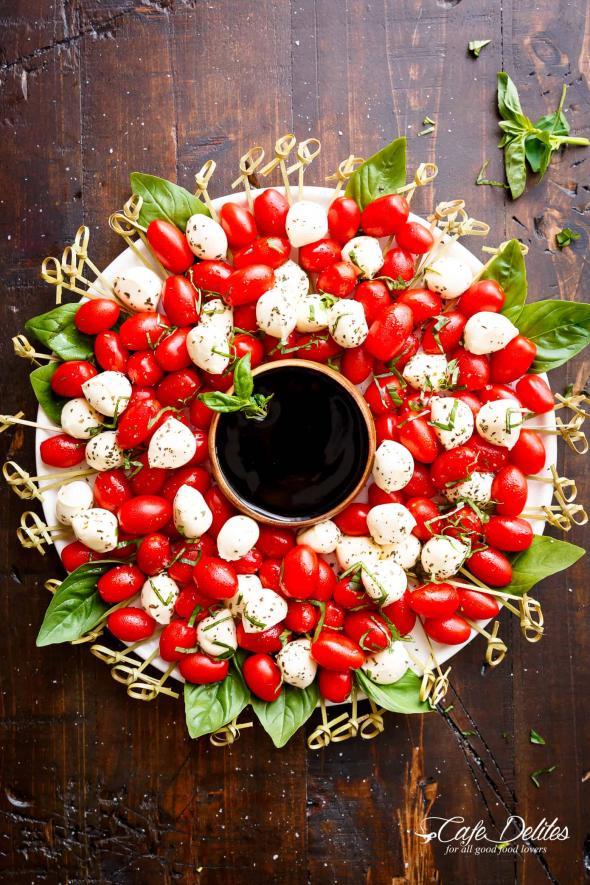 Caprese Christmas Wreath from Café Delites