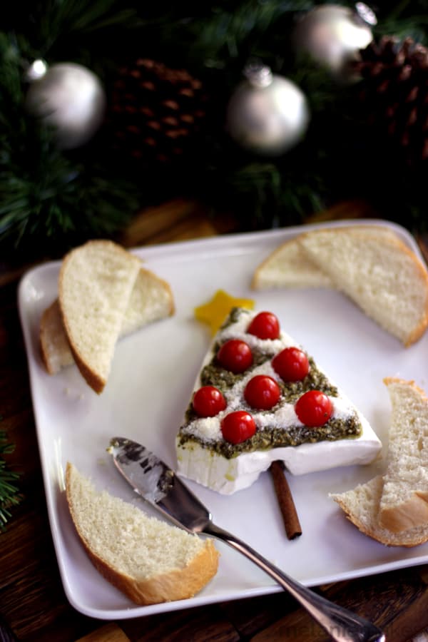 Pesto and Cream Cheese Christmas Tree Appetizer