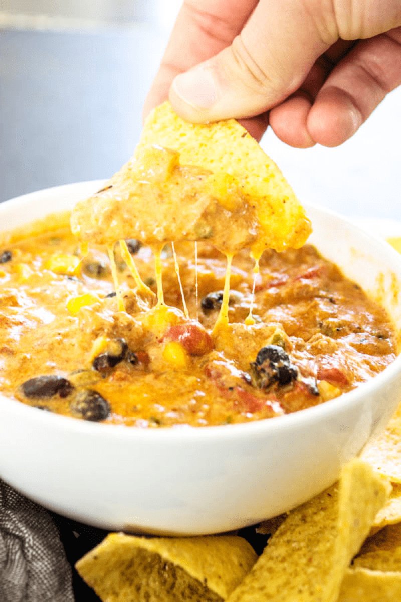 Slow Cooker Chili Cheese Dip