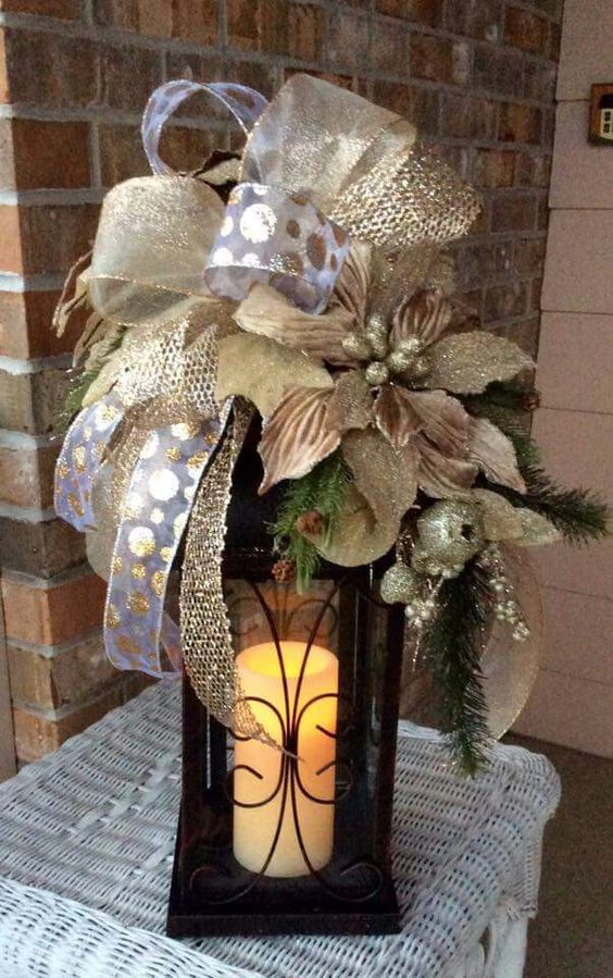 Awesome Christmas Lantern Decor.