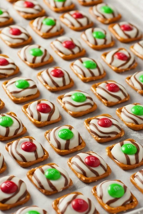 Christmas Pretzel M&M Hugs.