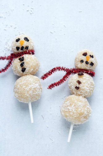 Coconut Bliss Ball Snowmen from Veggie Desserts