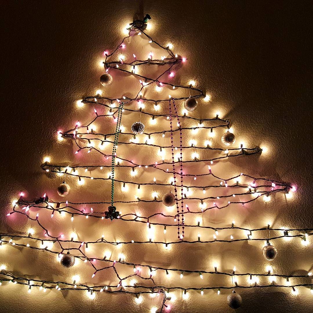 Cute Christmas wall tree.