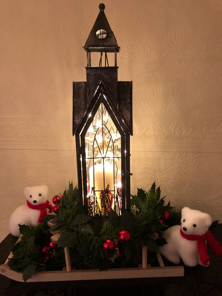 Inspiring Rustic Christmas Lantern Ideas For Your Porch Decoration.