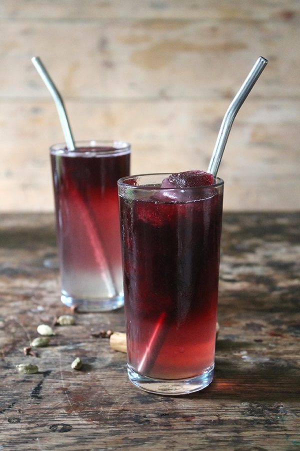 Mulled Gin Cocktail With Mulled Wine Ice Cubes by Veggie Desserts