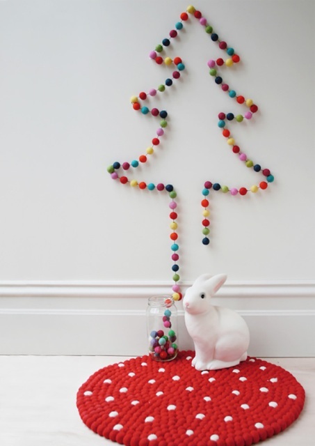 Pom-pom Christmas Wall Tree.