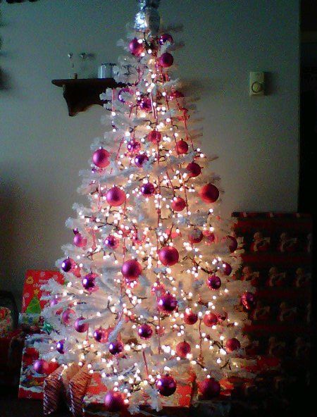 Pretty pink and white Christmas tree.
