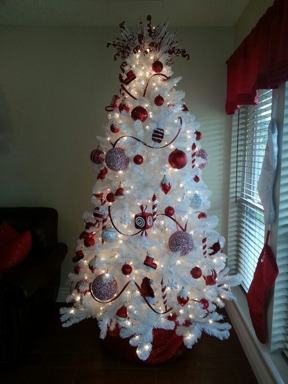 Red & White Christmas Tree.