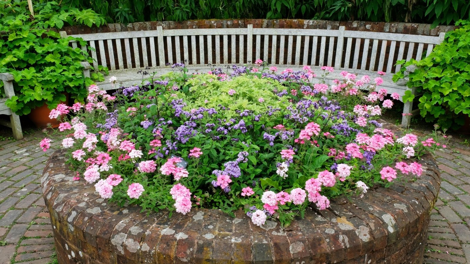 6 Unique Raised Bed Designs For Gardening